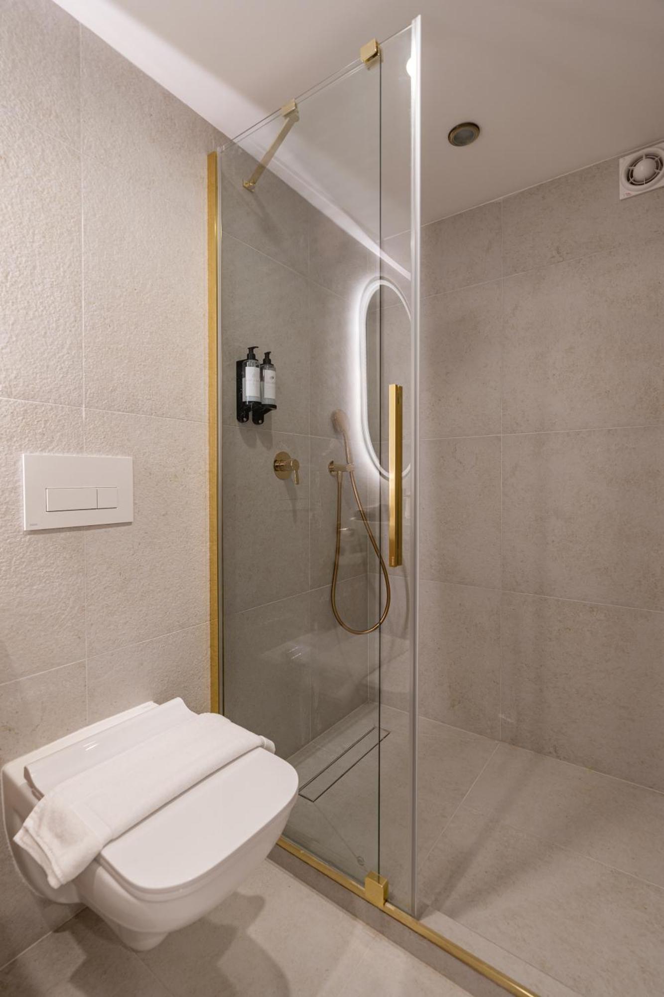 Szerb Boutique Apartments, By Bqa Bed & Breakfast Budapest